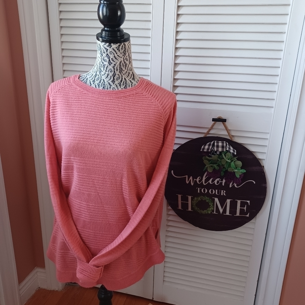 Only Women's Large Ribbed Long Sleeve Sweater with Curved Bottom Hem